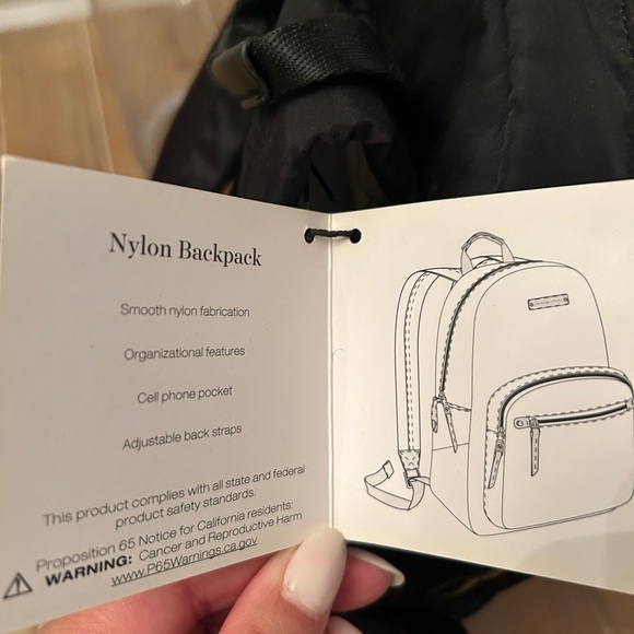 NWT Adrienne Vittadini backpack - Picture 5 of 5